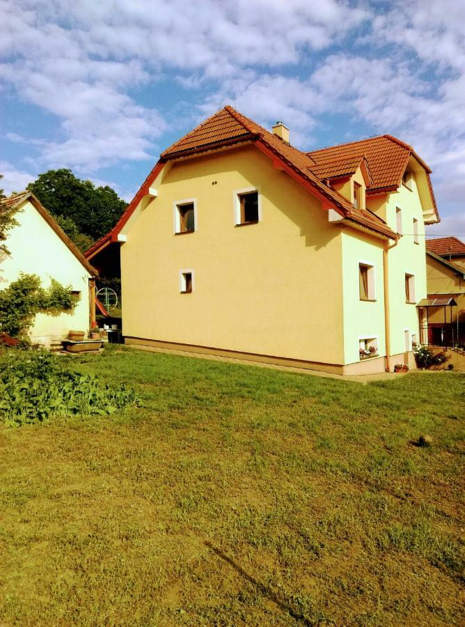 Apartman Pod Kalvariou - Rodinny Dom Банска-Штьявница Экстерьер фото